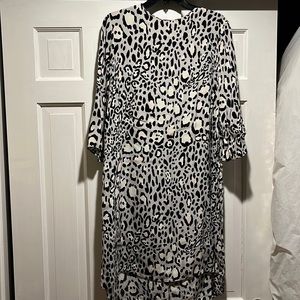 Leopard print shift dress!